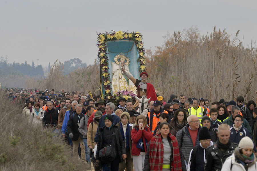 Jubiloso recibimiento a la Virgen