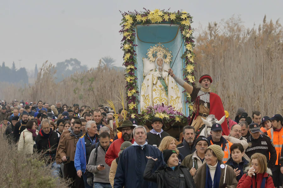 Jubiloso recibimiento a la Virgen