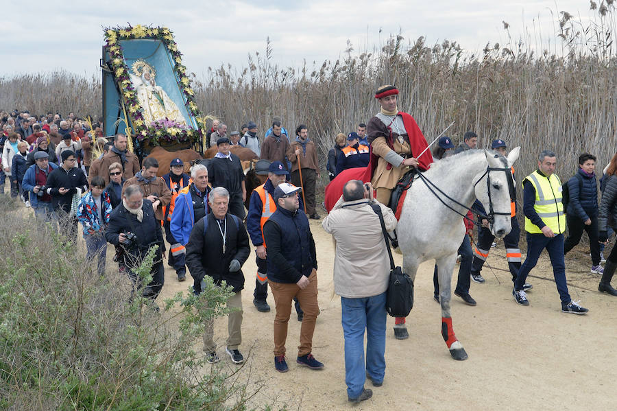 Jubiloso recibimiento a la Virgen