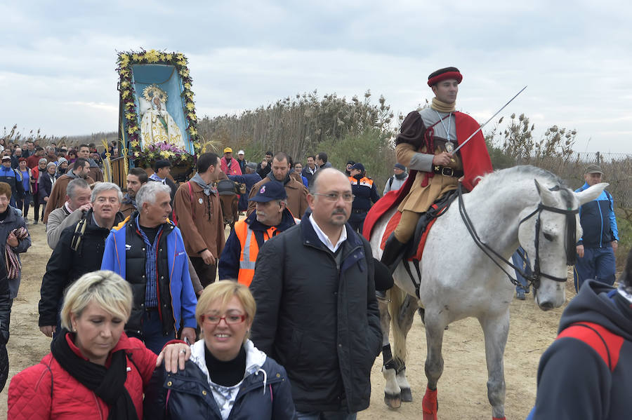 Jubiloso recibimiento a la Virgen