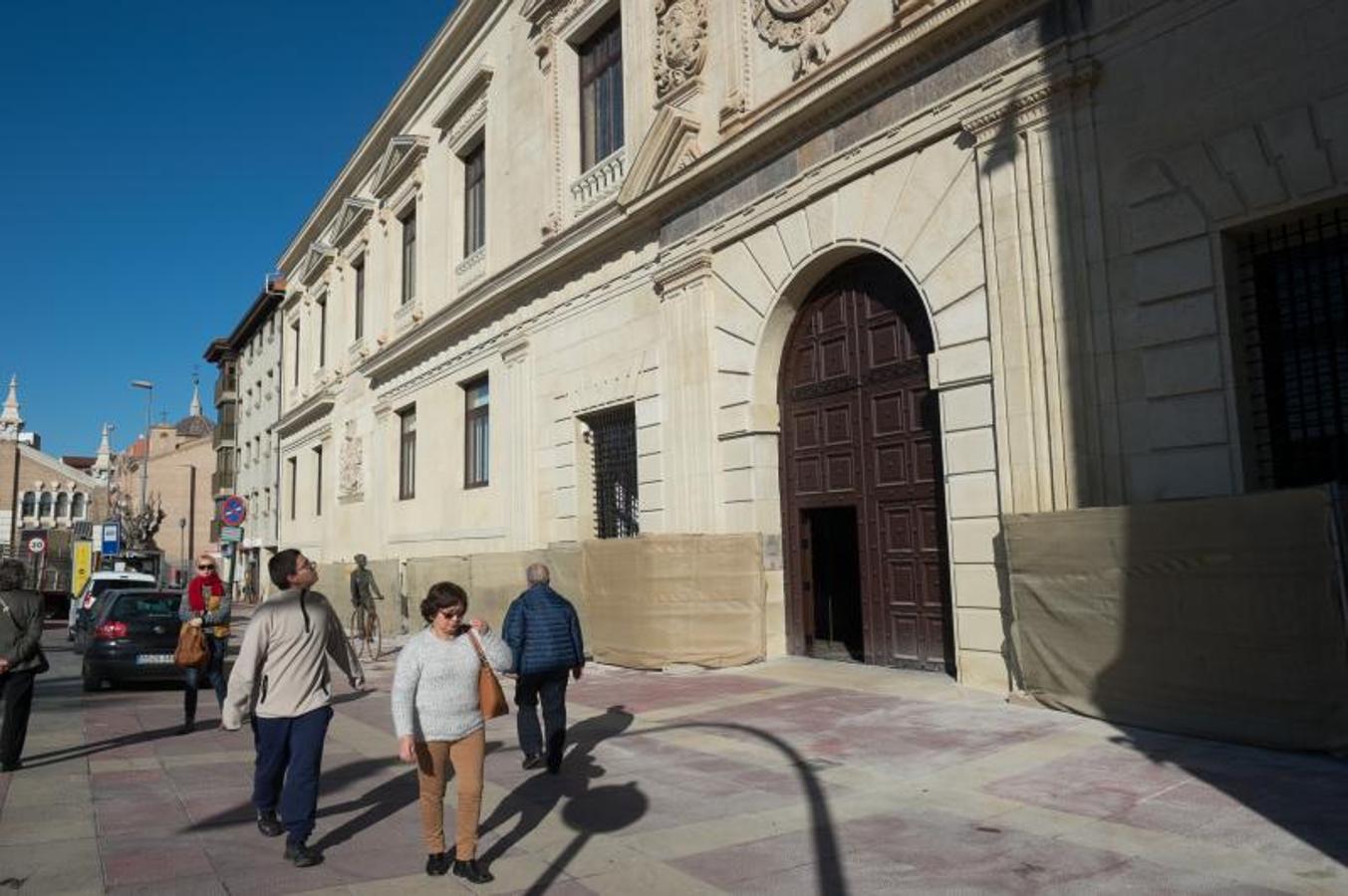 Concluye la restauración de la fachada del Almudí tras cinco meses de obras