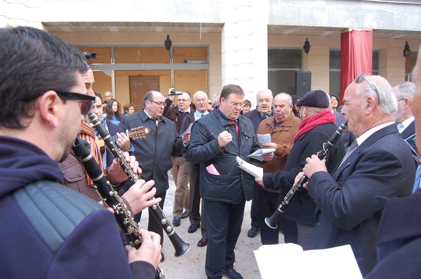 Tradición al son de trovos en Aledo
