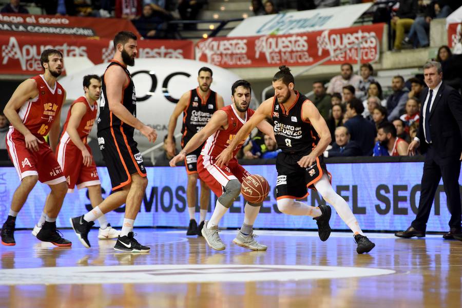 Imágenes del UCAM CB - Valencia Basket (75-78)