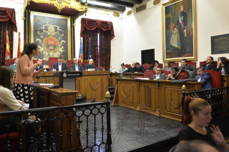 Las imágenes del pleno extraordinario del Ayuntamiento de Elche