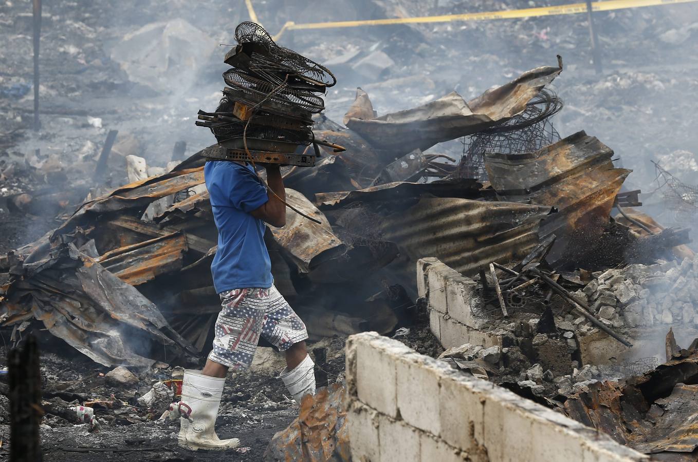 Buscando entre las cenizas