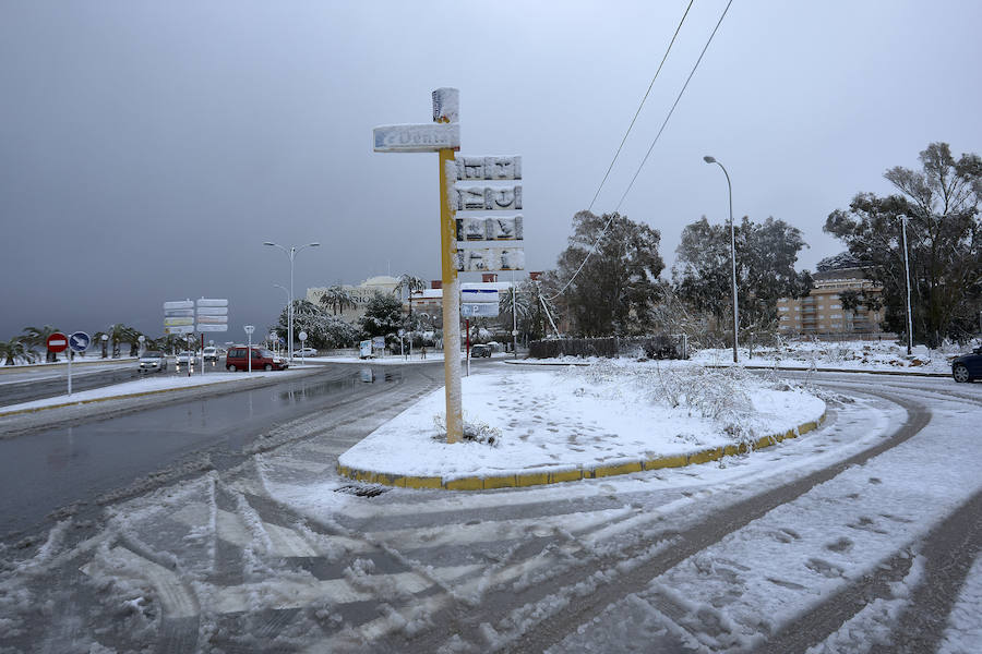 Nieve en las playas de la Marina