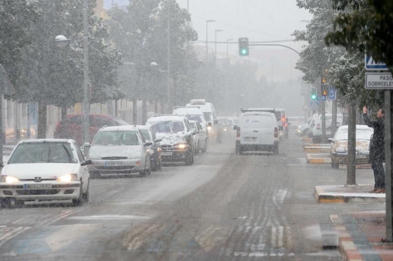 Los copos de nieve le cambian la cara a Cartagena