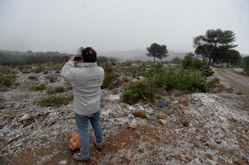 Los copos de nieve le cambian la cara a Cartagena