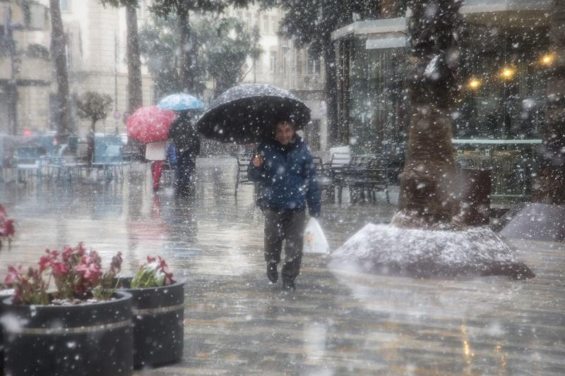 Los copos de nieve le cambian la cara a Cartagena