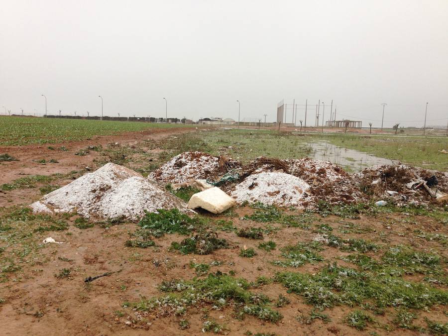 Pequeños restos de nieve en el Mirador de San Javier.