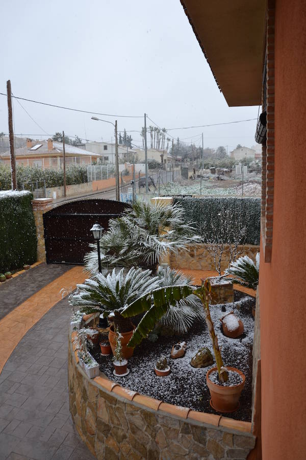 Imagen de la nieve en Guadalupe desde una casa.