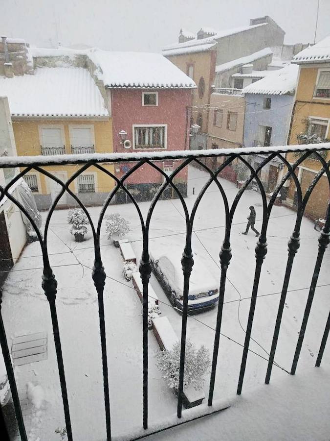 La nieve cayó con intensidad en Bullas