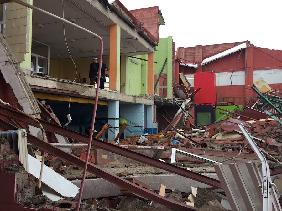 Así ha quedado el pabellón deportivo de Cehegín tras el derrumbe