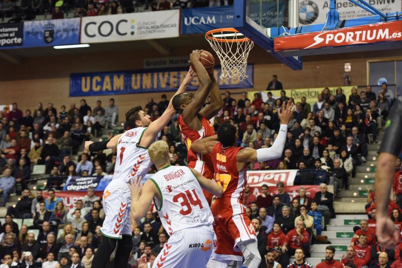 El UCAM, sin opciones ante el Baskonia (71-92)