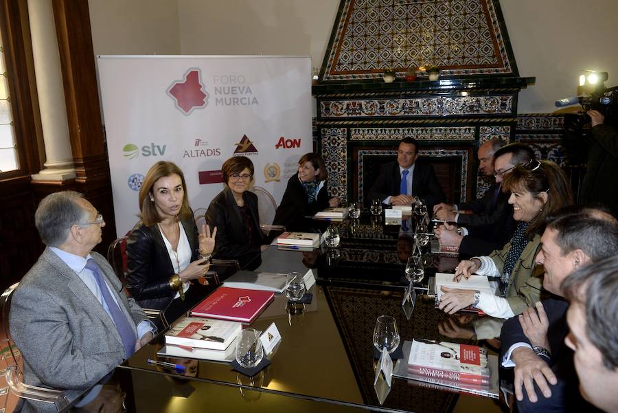 Carmen Posadas, en el Foro Nueva Murcia