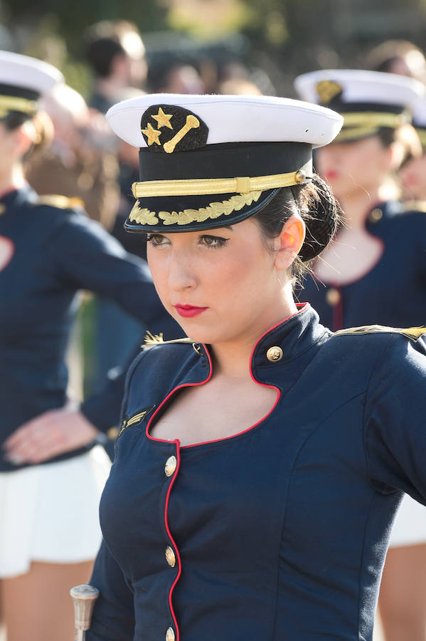 Máscaras y mucho color por las calles de Puente Tocinos