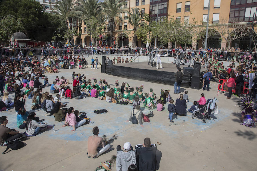 Lunes festivo y movido