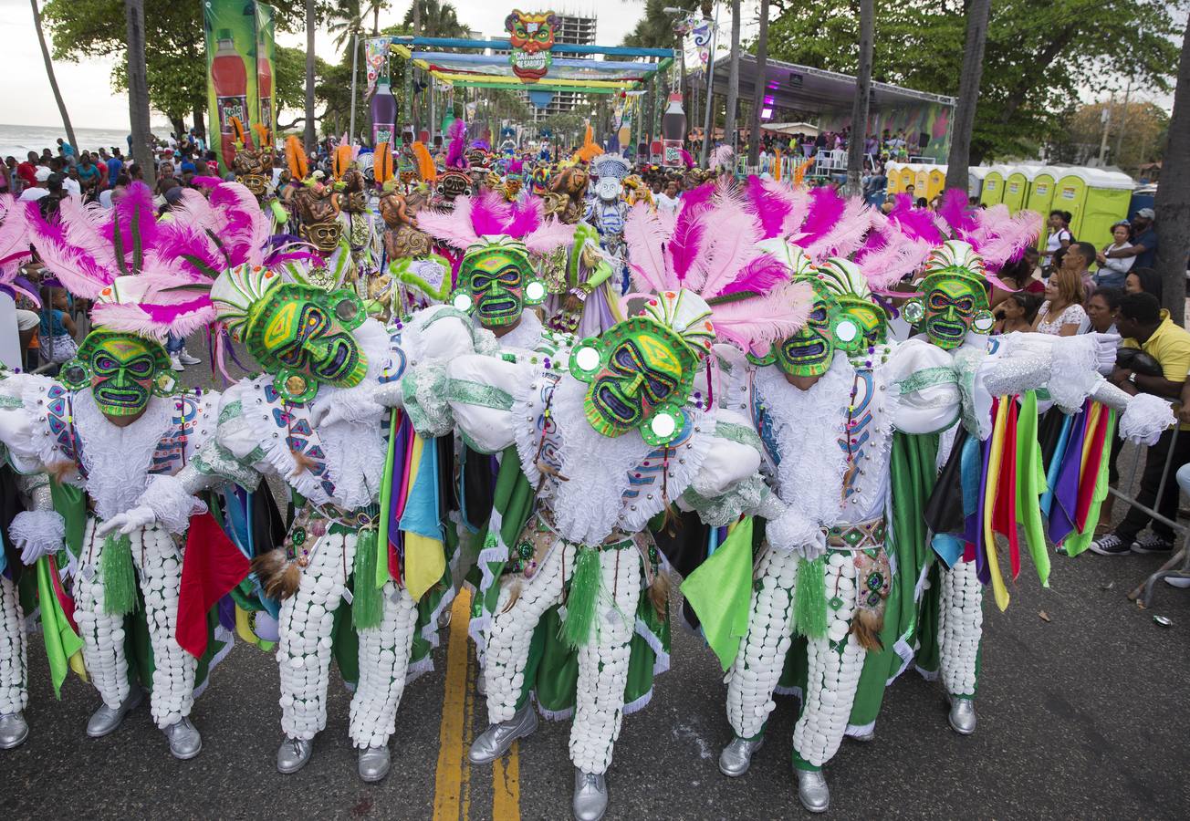 Santo Domingo despide el Carnaval