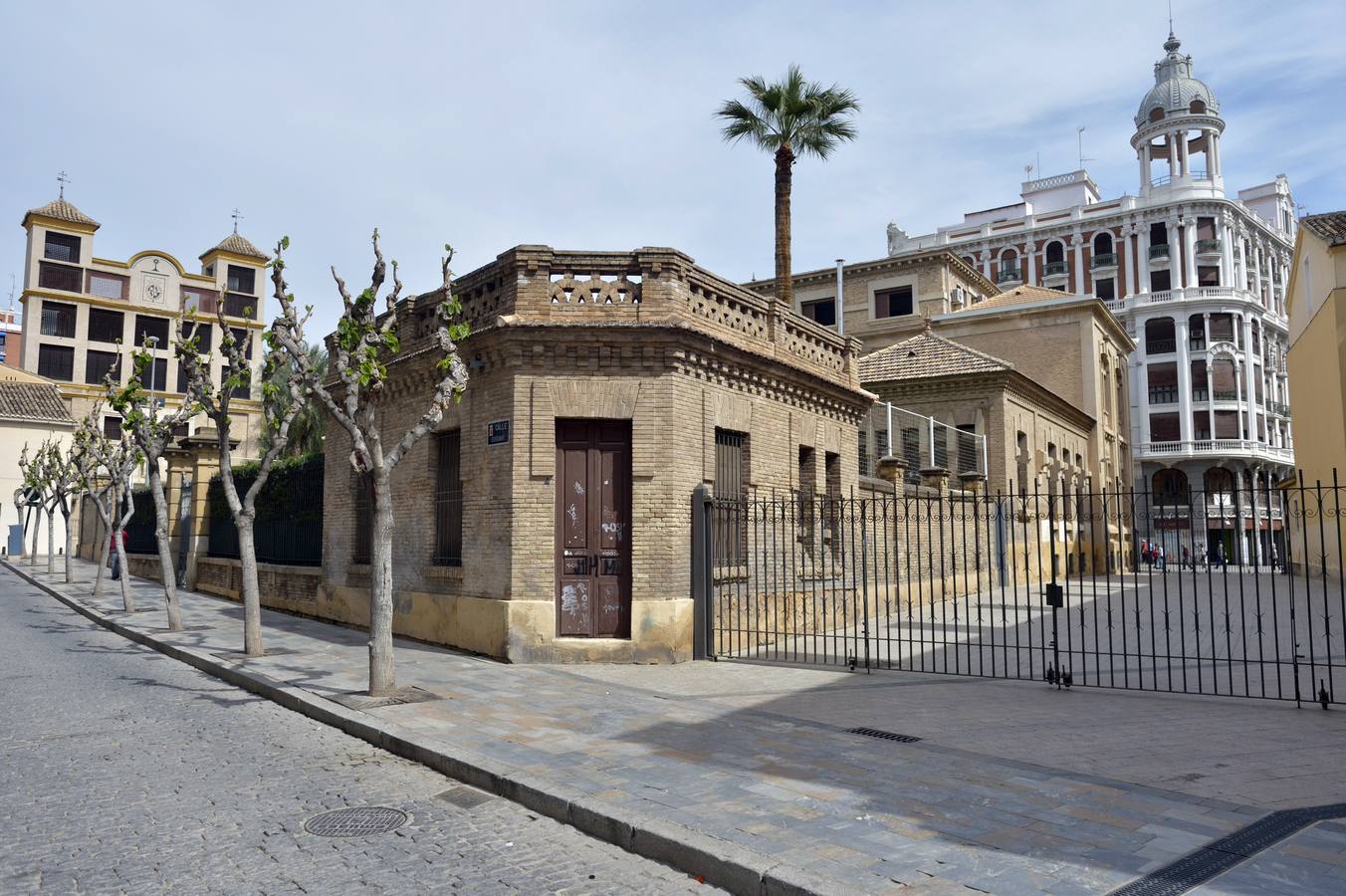 Colegio de la Cierva Peñafiel, desde la calle Echegaray.