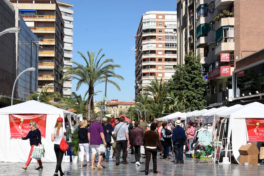 Levanta la persiana el Mercadillo de las Pulgas