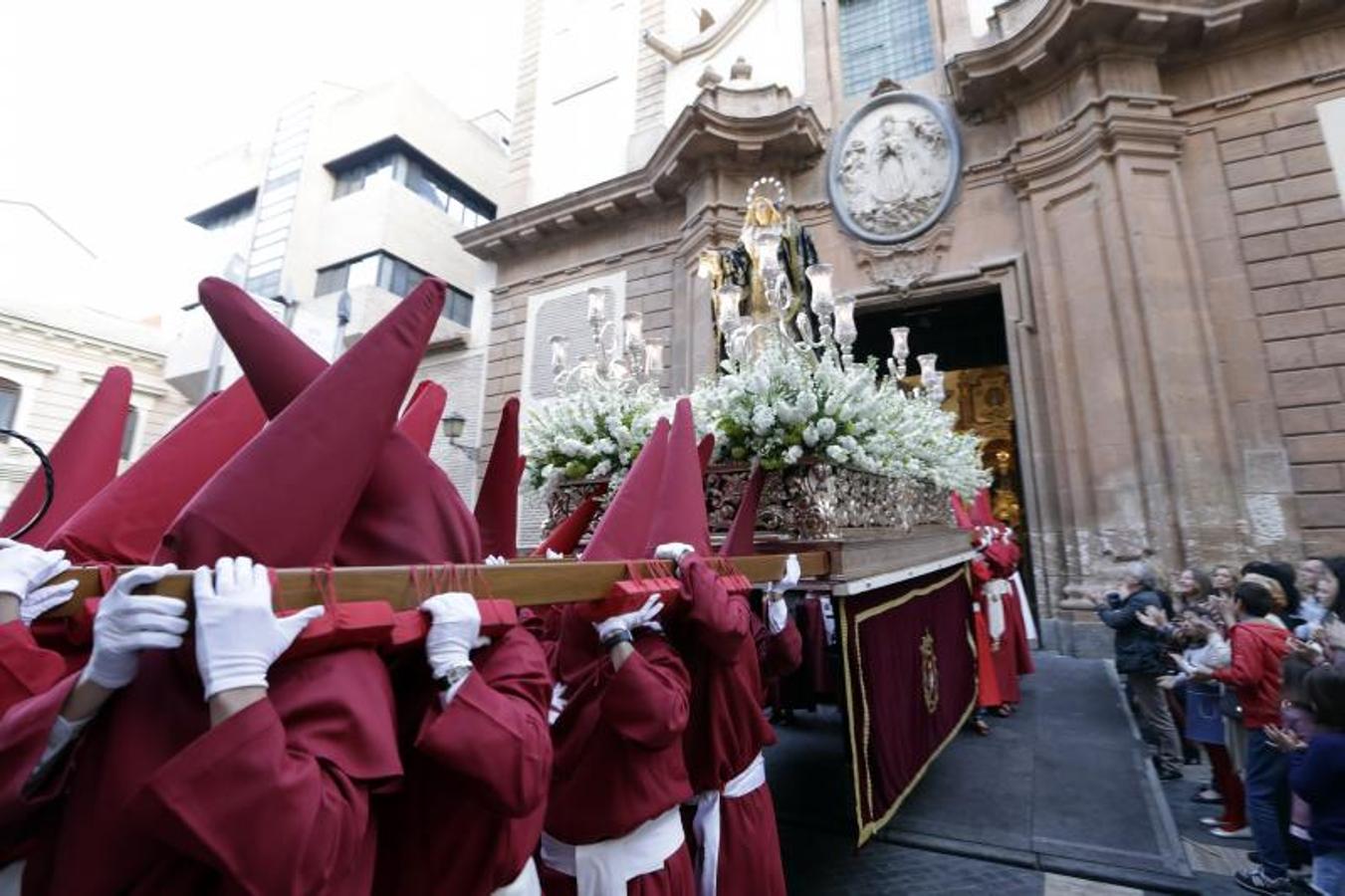 El Cristo de la Salud impone solemnidad en las calles de Murcia