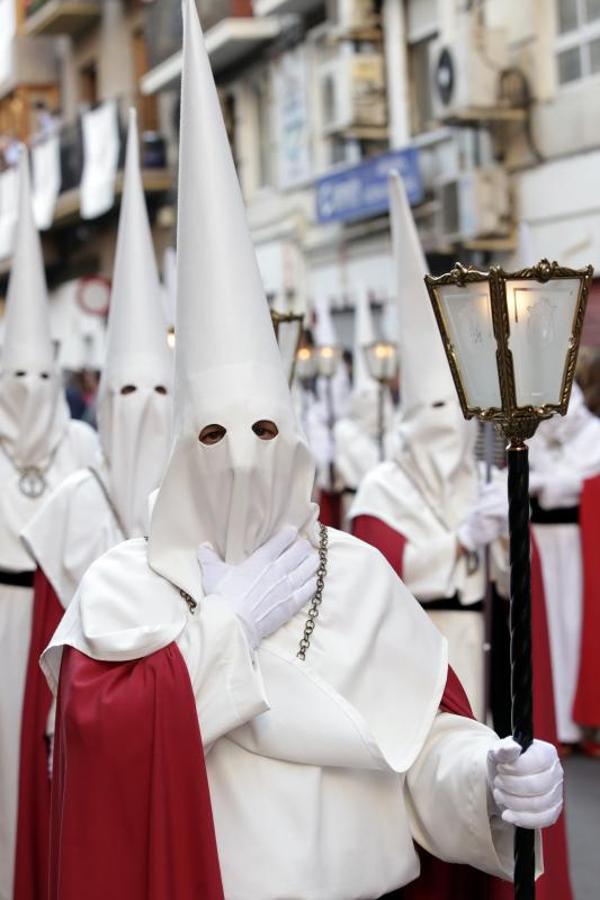 El Cristo de la Salud impone solemnidad en las calles de Murcia