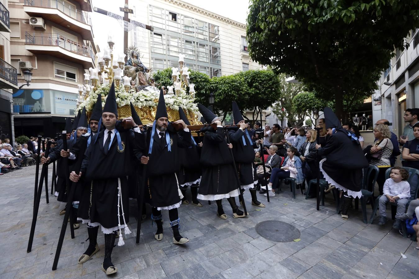 Servitas procesiona en la tarde del Viernes Santo murciano