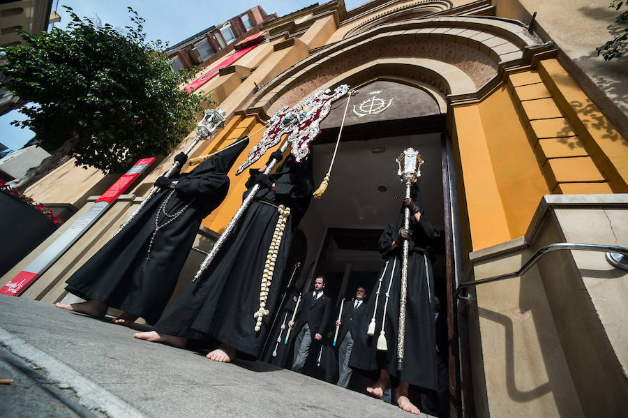 Nuestra Señora del Rosario emociona en las calles de Murcia