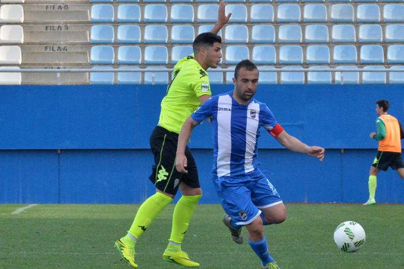 El Lorca transmite dudas ante el Córdoba B (1-1)