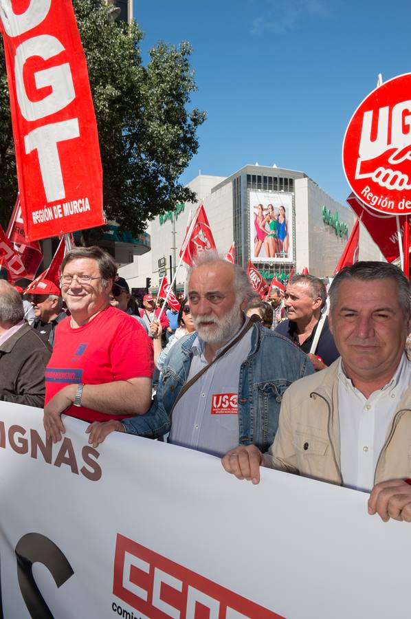 Trabajadores y sindicatos salen a la calle contra la precariedad