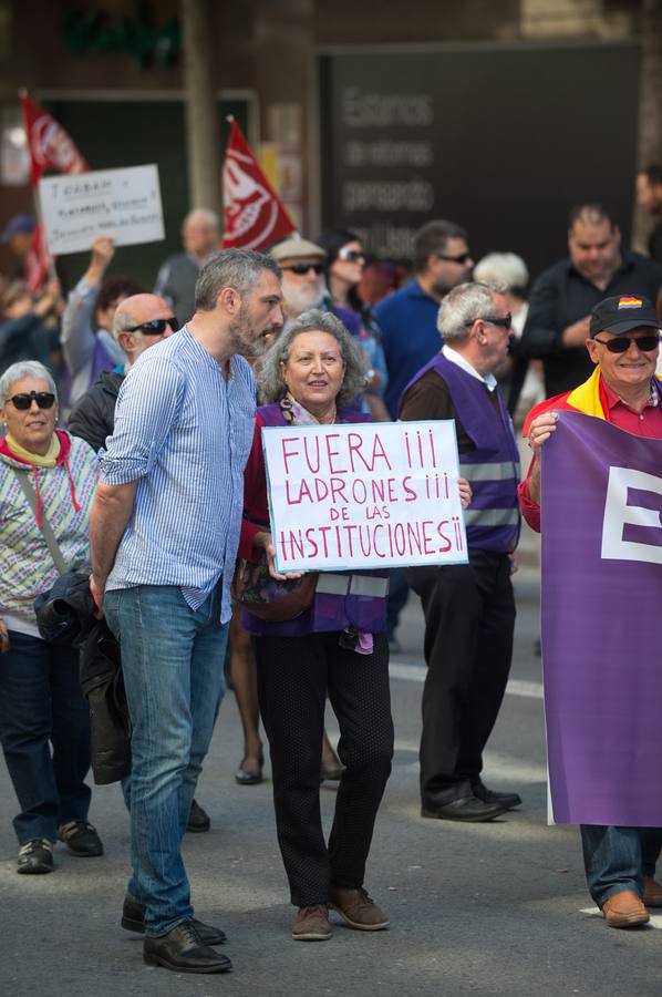 Trabajadores y sindicatos salen a la calle contra la precariedad