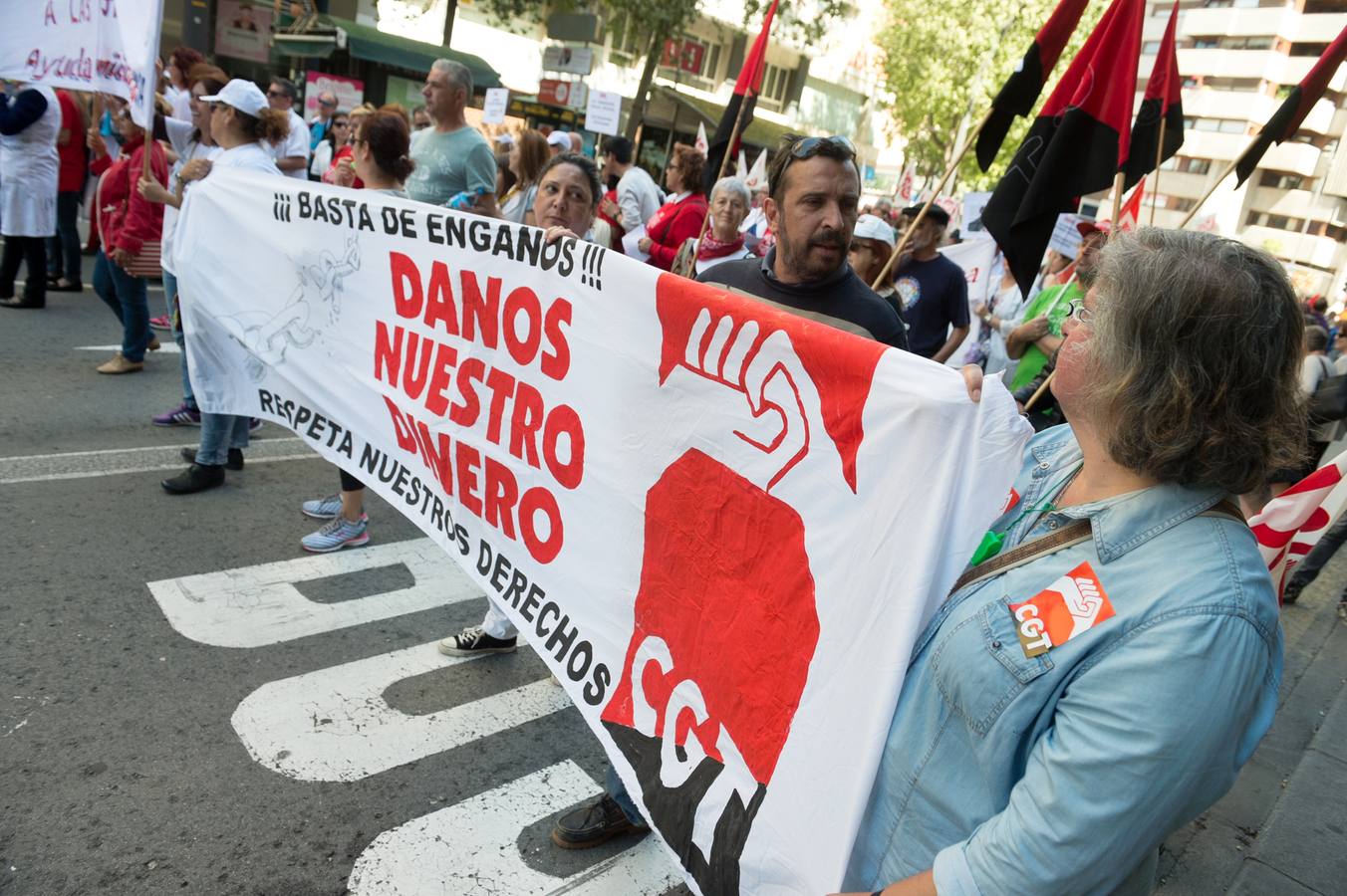 Trabajadores y sindicatos salen a la calle contra la precariedad