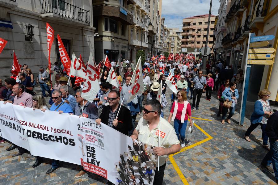 Trabajadores y sindicatos salen a la calle contra la precariedad