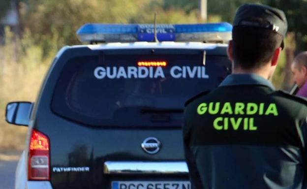 Detenido por intentar sobornar con 100 euros a un Guardia Civil