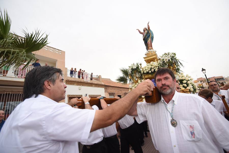 Vecinos y veraneantes se vuelcan con las procesiones marítimas en Los Alcázares, Los Nietos y Cabo de Palos.