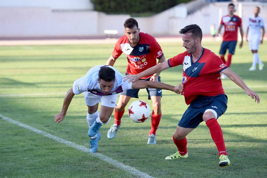 Giafranco, portero de El Ejido, desbarató numerosas ocasioens de gol locales y fue el mejor del partido