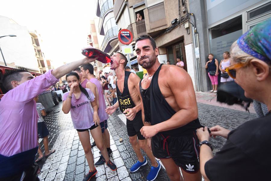Las veinte peñas participantes repartieron 60.000 litros de caldo entre los asistentes