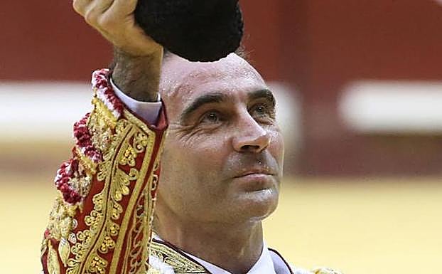 Enrique Ponce en la plaza de toros de Illumbe de San Sebastián. 