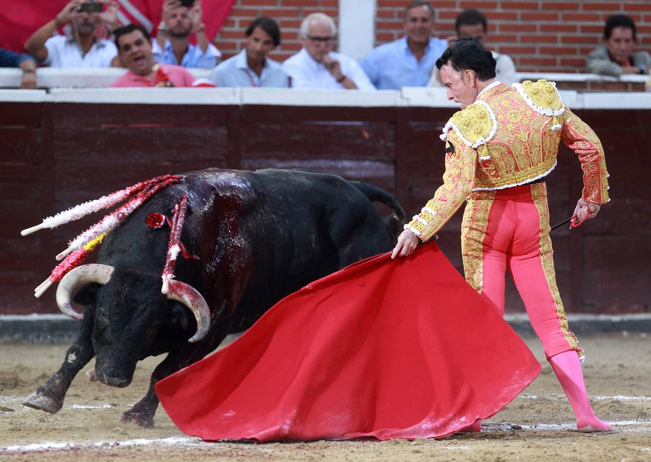 El diestro cartagenero faenó en San Sebastián de los Reyes, una localidad al norte de Madrid donde vivió de niño y aprendió a torea