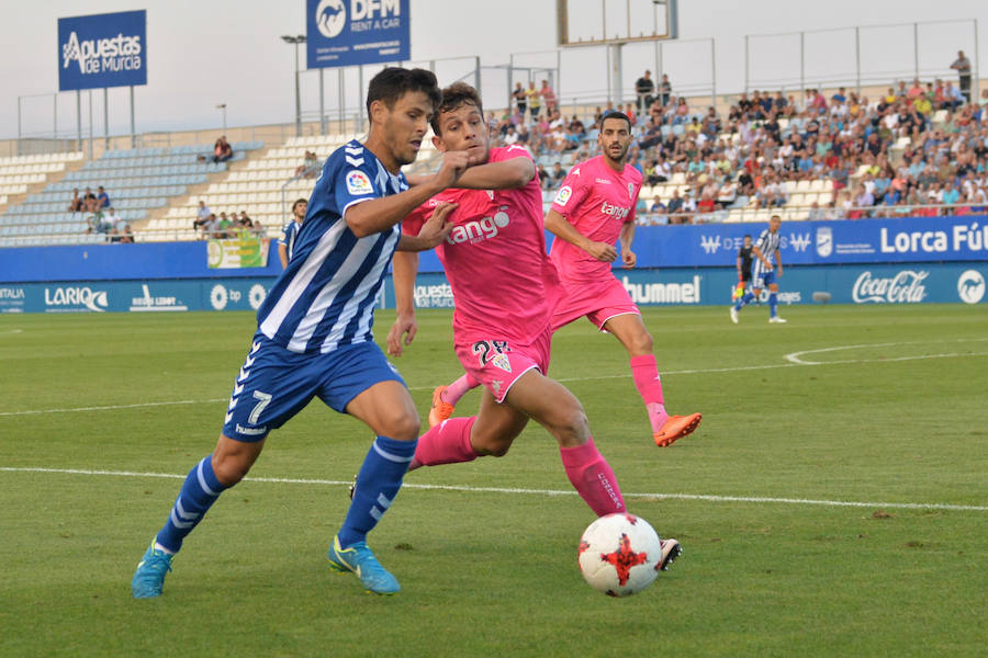 Una pobre versión del equipo de Curro Torres apenas pudo competir con el Córdoba