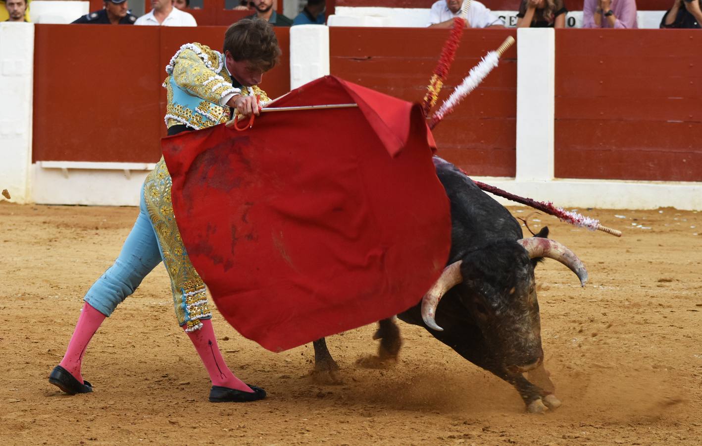 Paseó el trofeo Miguel Ángel Pacheco, que entró en los carteles de Calasparra por la vía de la sustitución