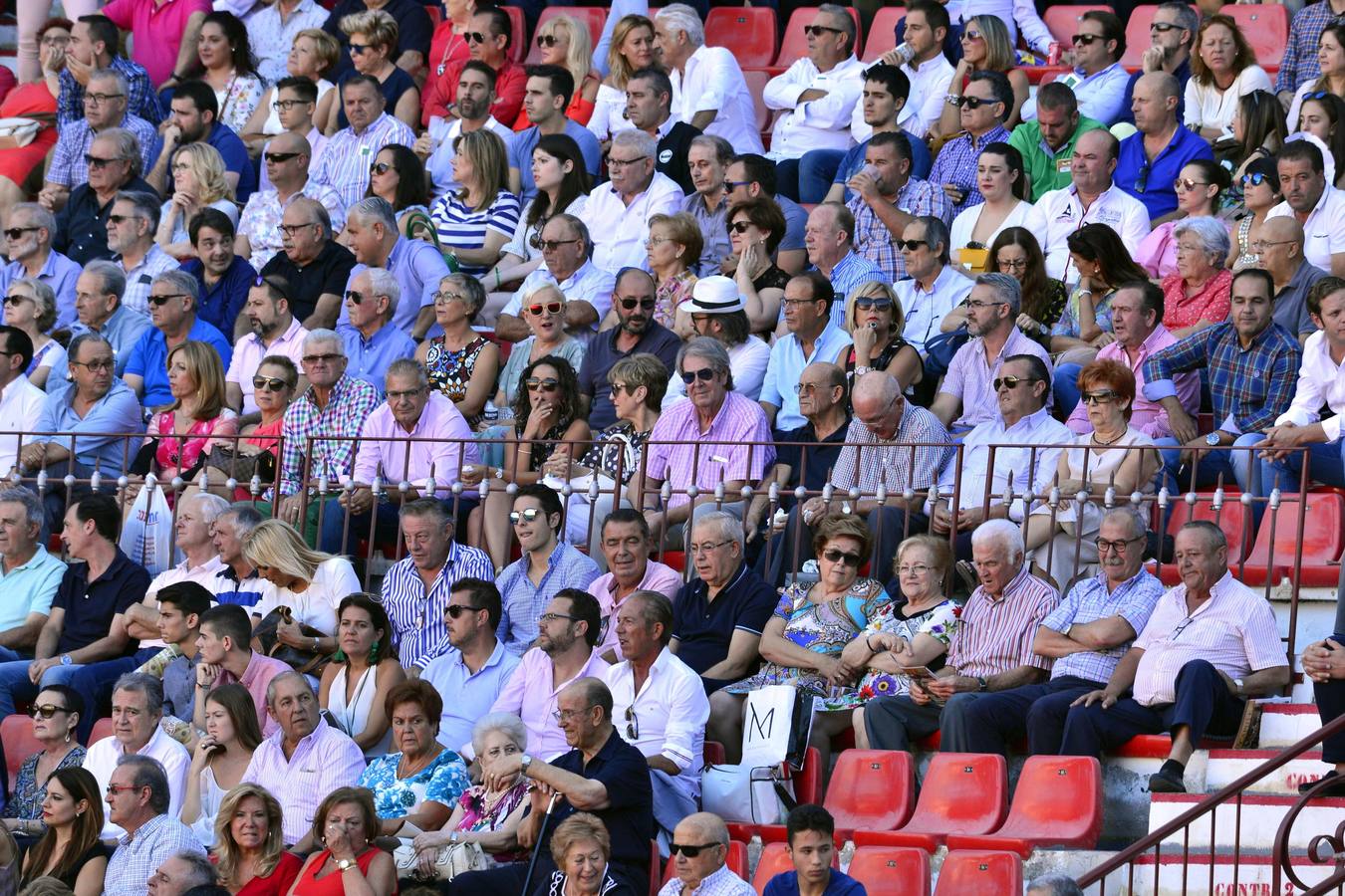 Ambiente en la primera corrida de la Feria de Murcia