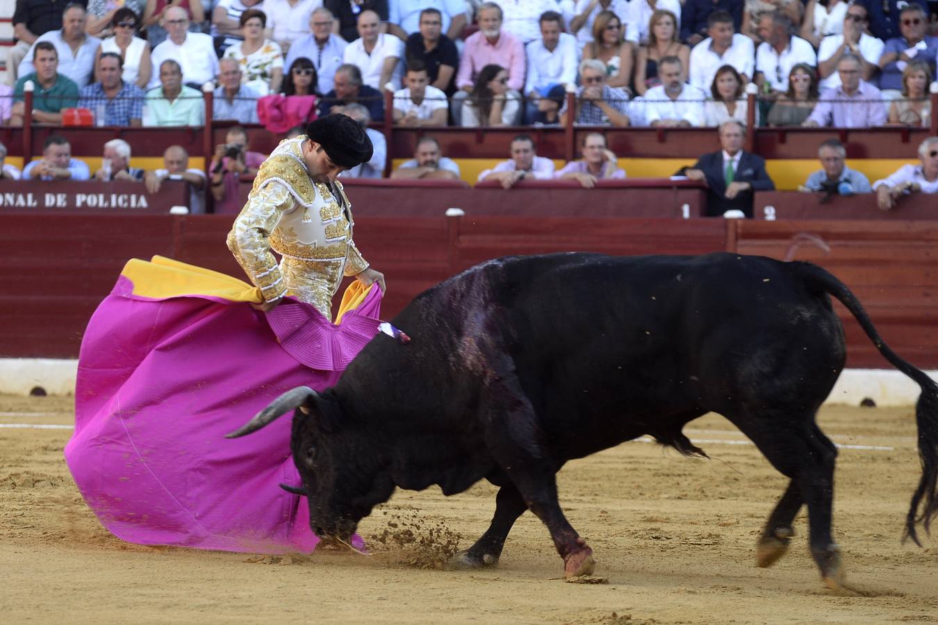 El diestro sale por la puerta grande de La Condomina en la segunda corrida de la Feria Taurina de Murcia