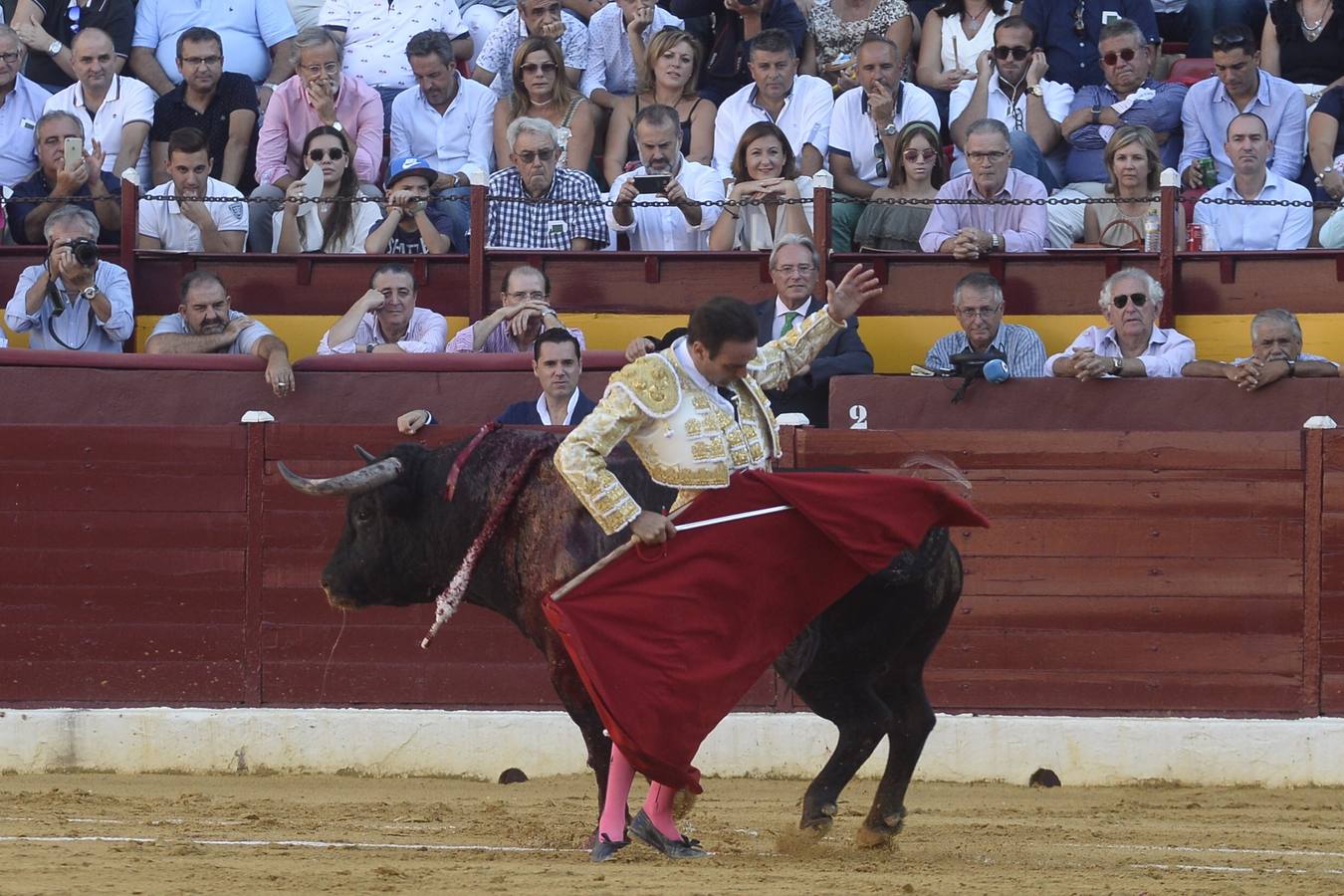 El diestro sale por la puerta grande de La Condomina en la segunda corrida de la Feria Taurina de Murcia