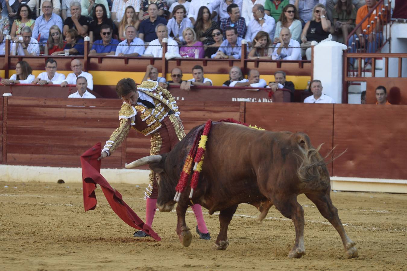 El diestro sale por la puerta grande de La Condomina en la segunda corrida de la Feria Taurina de Murcia