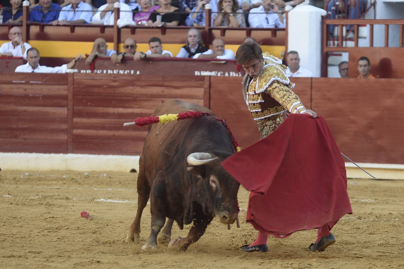 El diestro sale por la puerta grande de La Condomina en la segunda corrida de la Feria Taurina de Murcia