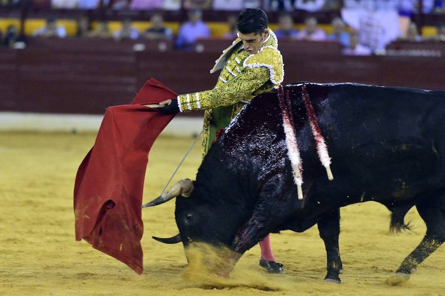 Roca Rey corta un rabo y abre la puerta grande junto a El Fandi y Talavante