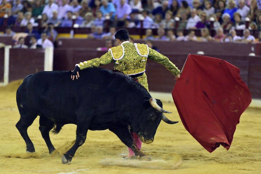 Roca Rey corta un rabo y abre la puerta grande junto a El Fandi y Talavante