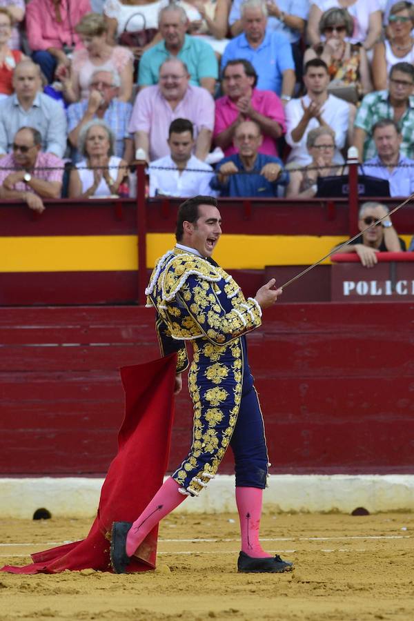 Roca Rey corta un rabo y abre la puerta grande junto a El Fandi y Talavante
