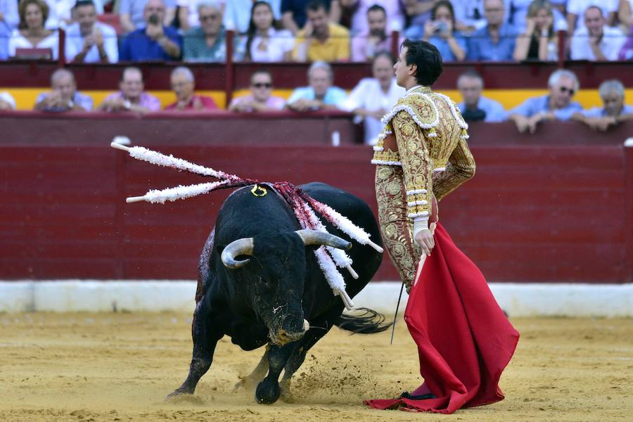 Roca Rey corta un rabo y abre la puerta grande junto a El Fandi y Talavante